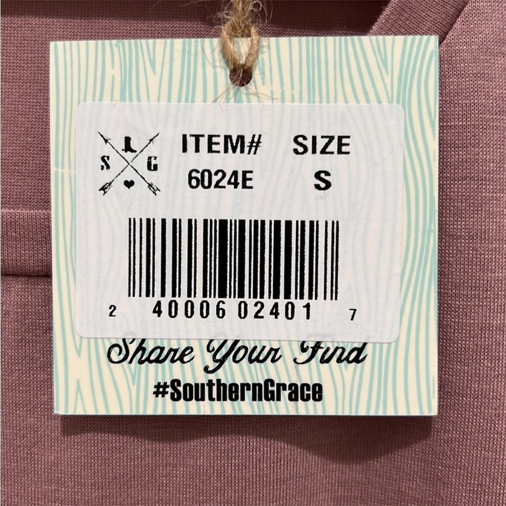 Southern Grace Dusty Rose Women’s Tee Graphic Pig Sz S NWT - Picture 4 of 5